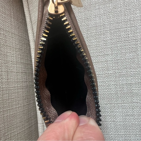 HALSTON Brown Leather Wallet. Good Condition, 4”x5” - Picture 4 of 4